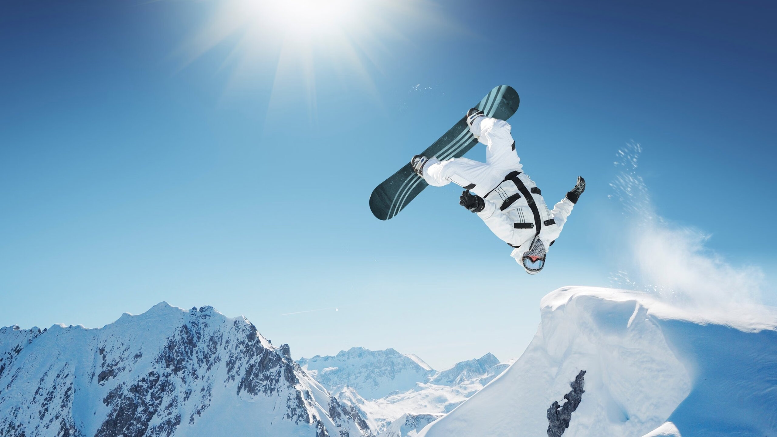 四国蝶泳划频对比揭示节奏差异,蝶泳四部分