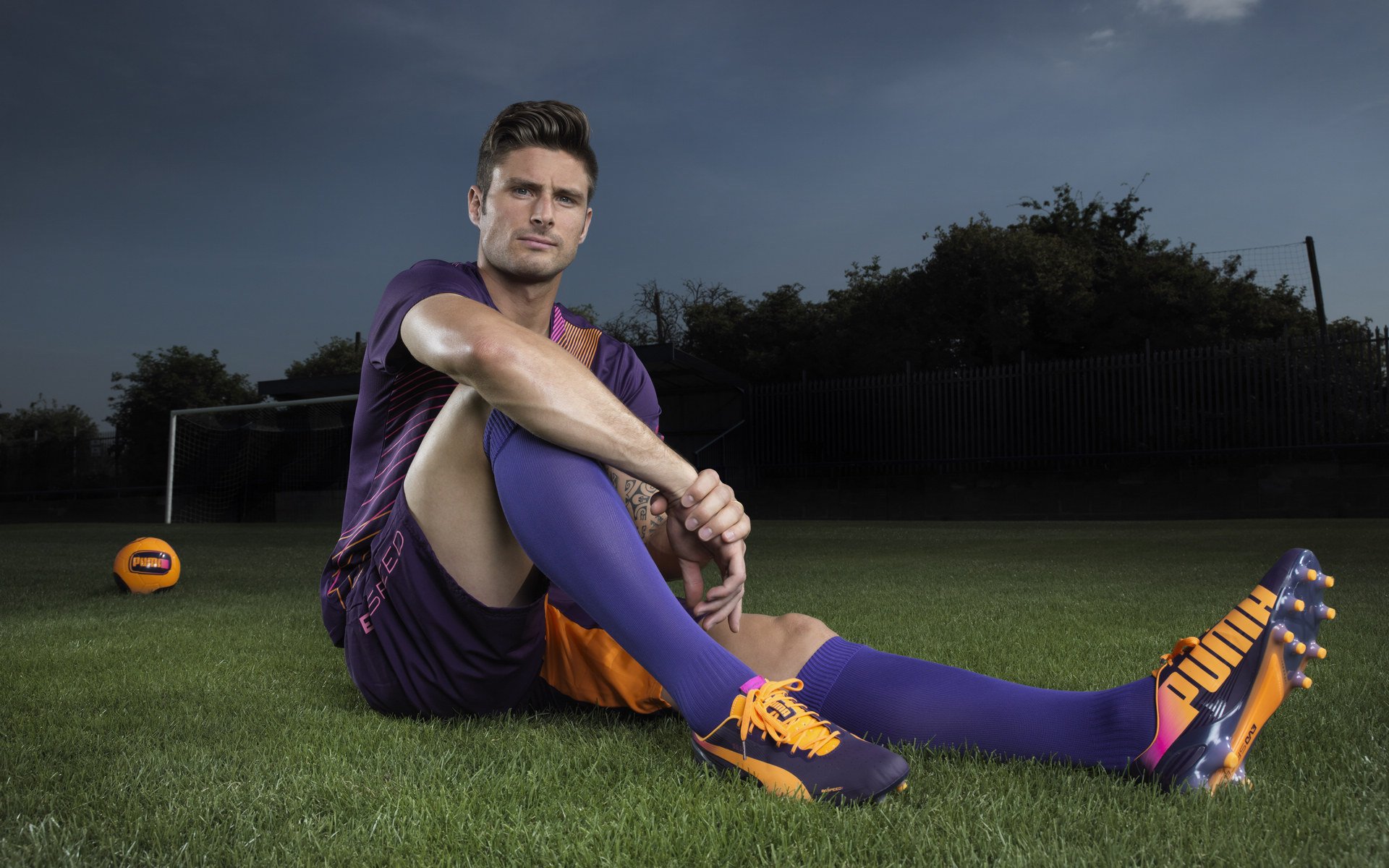 球队是否根据战术回合数配置换人节点，足球战术换人